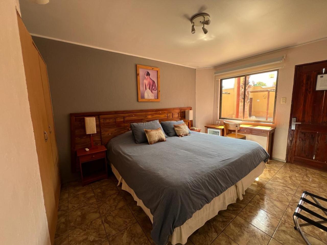 Hotel Serena Suite ลาเซเรนา ภายนอก รูปภาพ